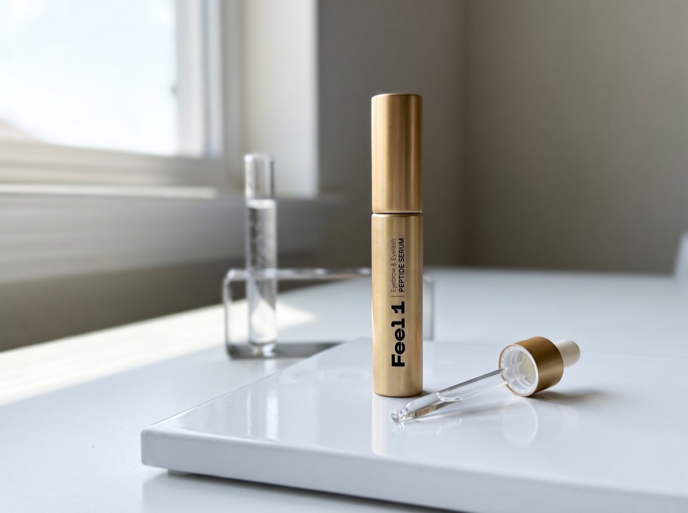 Feel1 peptide serum on the test bench with pipette and test tube